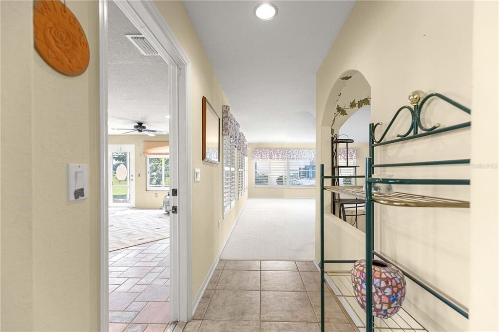 En Venta: $389,900 (3 camas, 2 baños, 2335 Pies cuadrados)