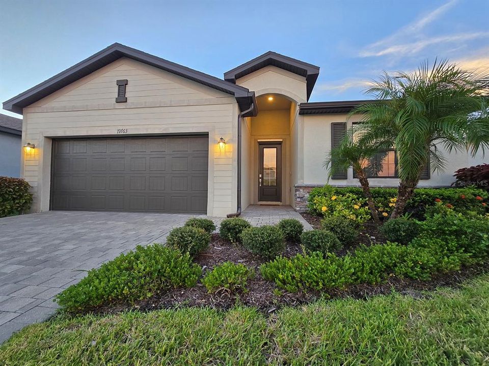 For Sale: $439,990 (3 beds, 2 baths, 1681 Square Feet)