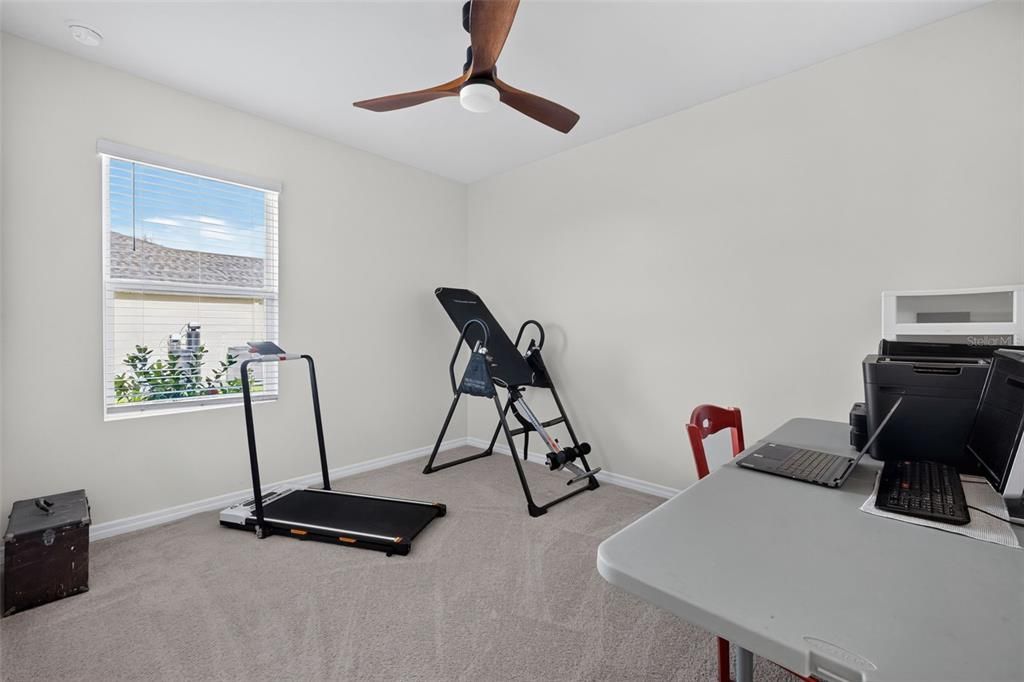 For Sale: $300,000 (3 beds, 2 baths, 1747 Square Feet)