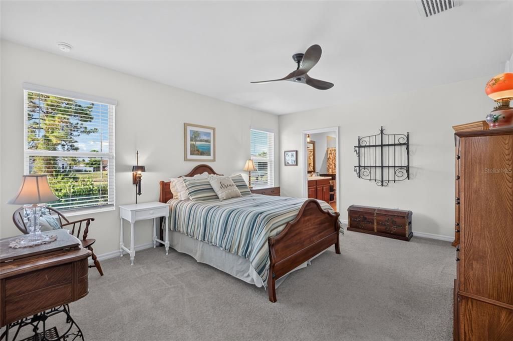 For Sale: $300,000 (3 beds, 2 baths, 1747 Square Feet)