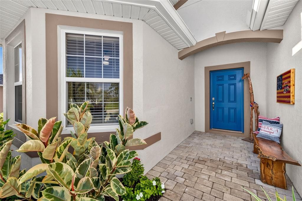 For Sale: $300,000 (3 beds, 2 baths, 1747 Square Feet)
