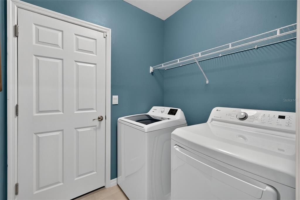 For Sale: $300,000 (3 beds, 2 baths, 1747 Square Feet)