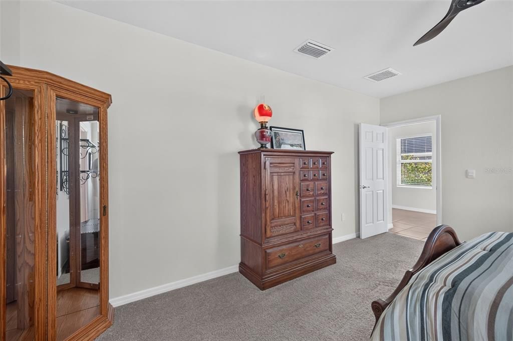 For Sale: $300,000 (3 beds, 2 baths, 1747 Square Feet)