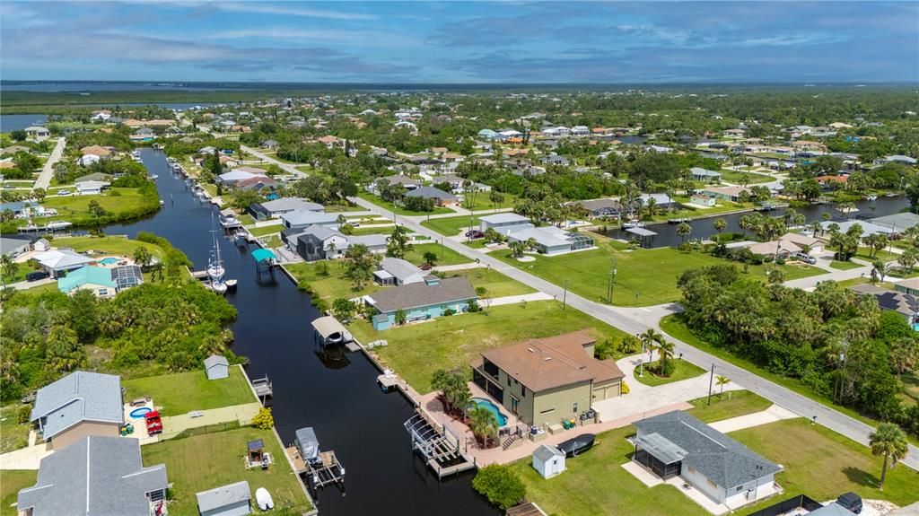 En Venta: $1,175,000 (4 camas, 4 baños, 3635 Pies cuadrados)