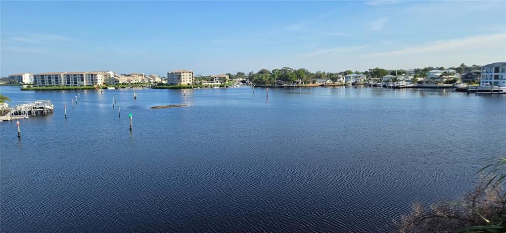 En Venta: $340,000 (2 camas, 2 baños, 1098 Pies cuadrados)