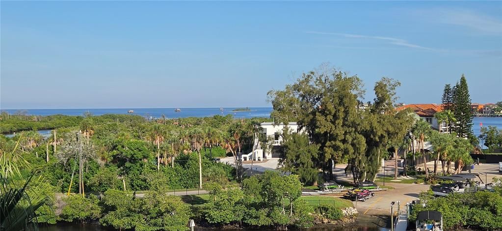 En Venta: $340,000 (2 camas, 2 baños, 1098 Pies cuadrados)