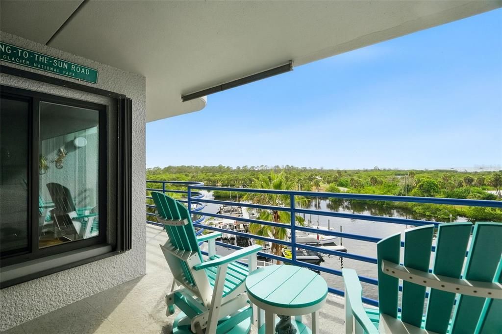 En Venta: $340,000 (2 camas, 2 baños, 1098 Pies cuadrados)