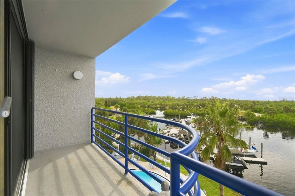 En Venta: $340,000 (2 camas, 2 baños, 1098 Pies cuadrados)