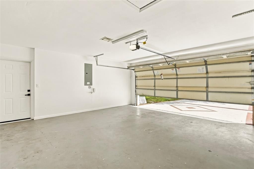 For Sale: $715,000 (4 beds, 2 baths, 2254 Square Feet)