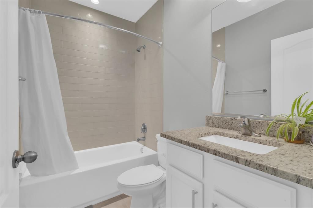 En Venta: $310,000 (3 camas, 2 baños, 1584 Pies cuadrados)
