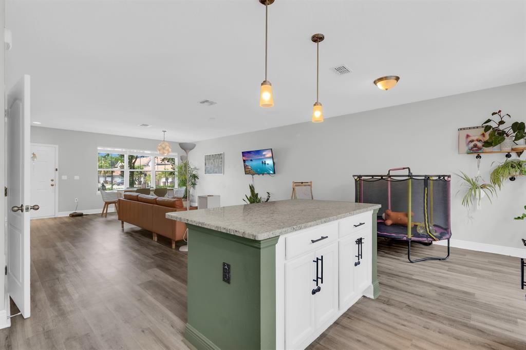 En Venta: $310,000 (3 camas, 2 baños, 1584 Pies cuadrados)