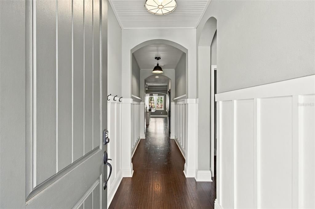 En Venta: $575,000 (4 camas, 2 baños, 2161 Pies cuadrados)