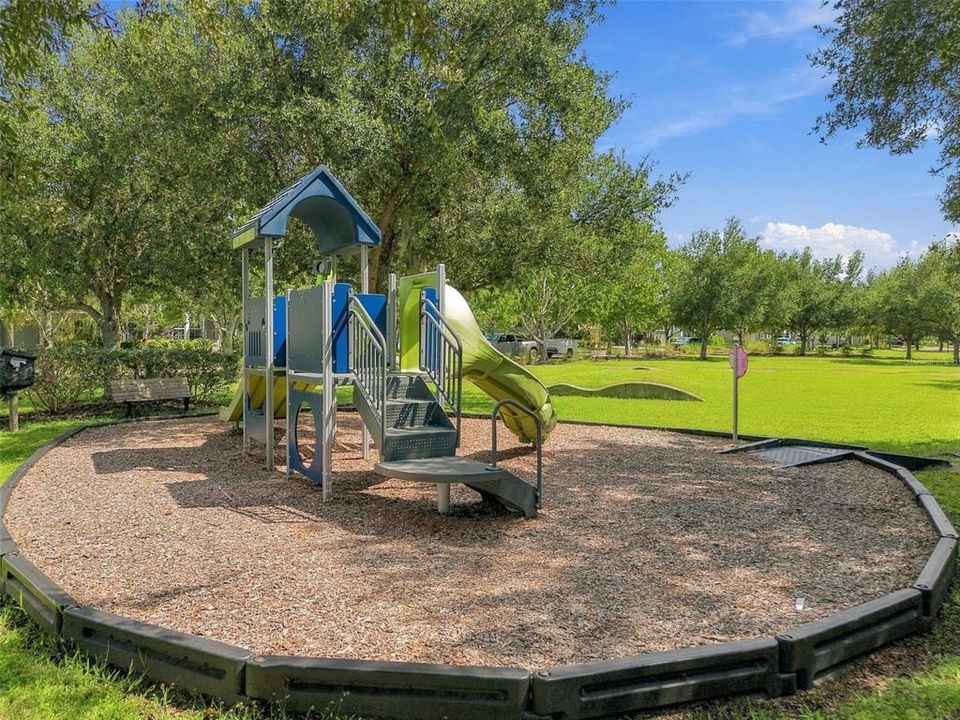 For Sale: $575,000 (4 beds, 2 baths, 2161 Square Feet)