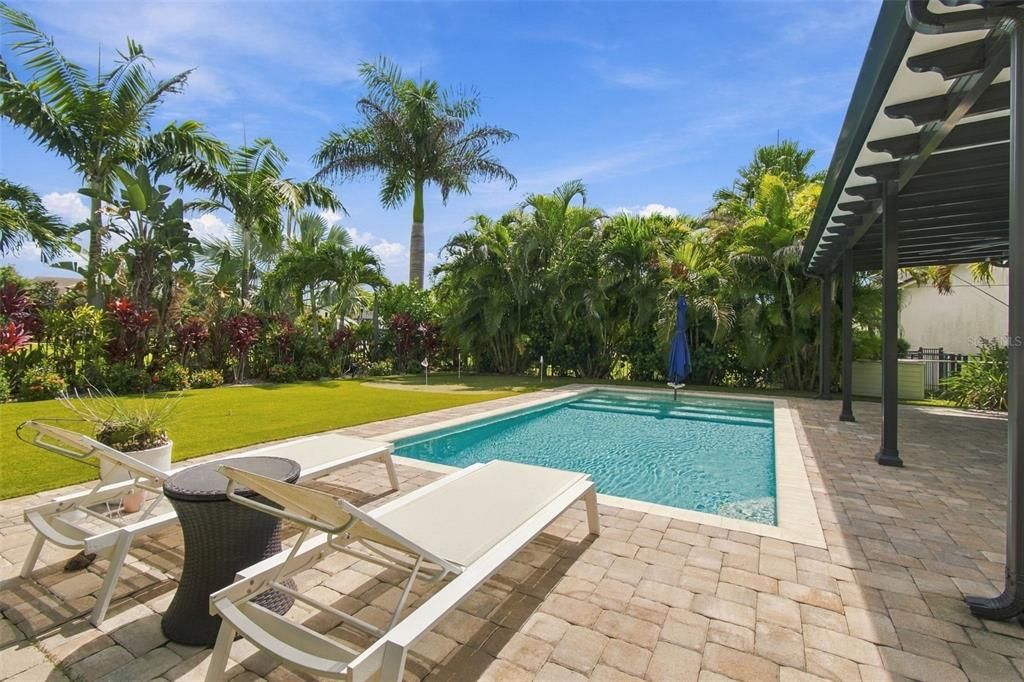 En Venta: $575,000 (4 camas, 2 baños, 2161 Pies cuadrados)