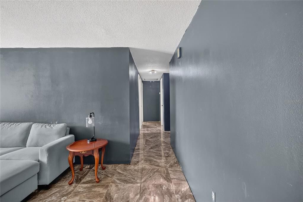 Active With Contract: $165,000 (3 beds, 1 baths, 1421 Square Feet)