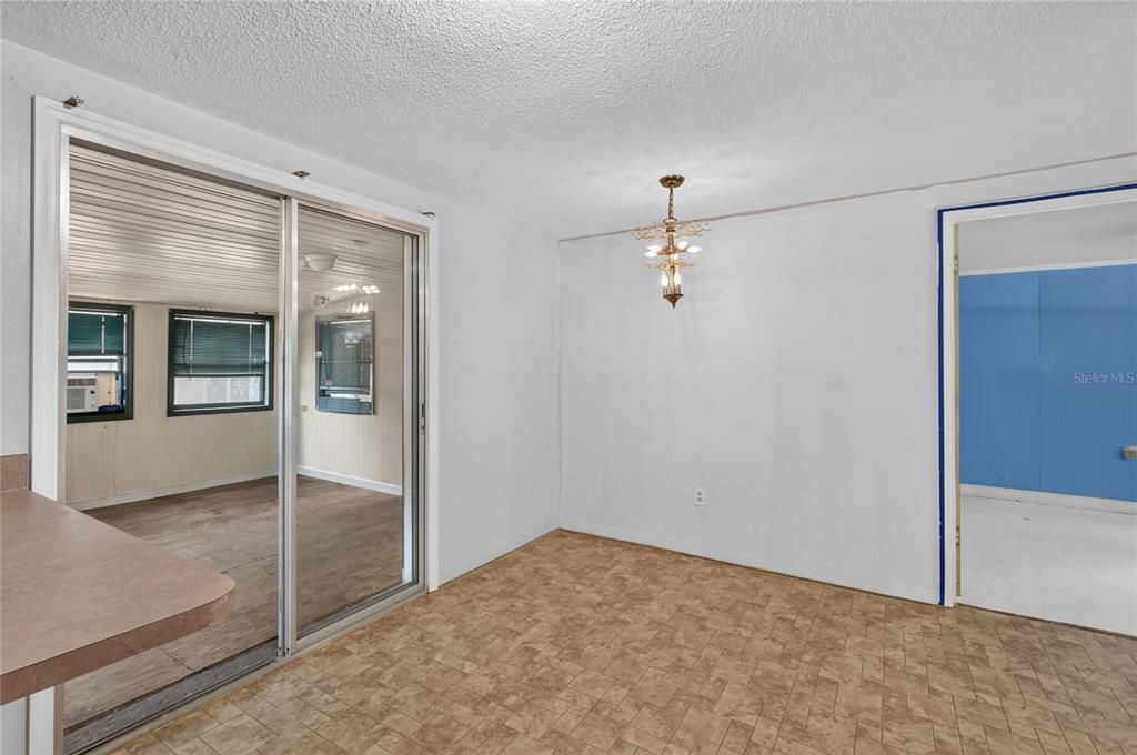 Active With Contract: $165,000 (3 beds, 1 baths, 1421 Square Feet)