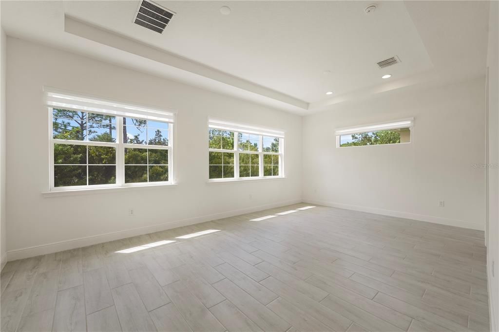 For Sale: $585,000 (3 beds, 3 baths, 2335 Square Feet)