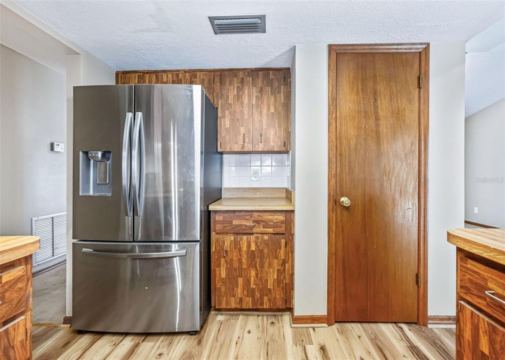 For Sale: $234,900 (3 beds, 2 baths, 1441 Square Feet)