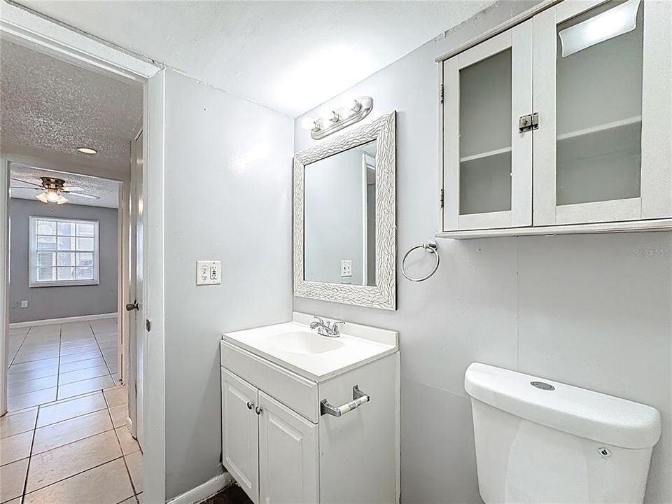 For Sale: $89,900 (2 beds, 1 baths, 992 Square Feet)