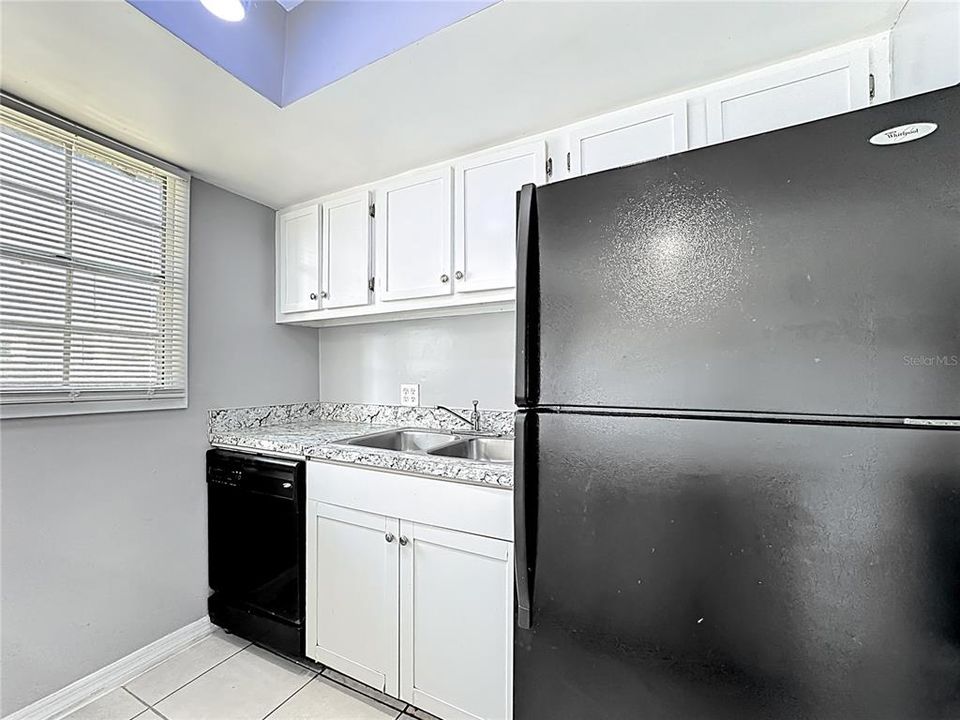 For Sale: $89,900 (2 beds, 1 baths, 992 Square Feet)