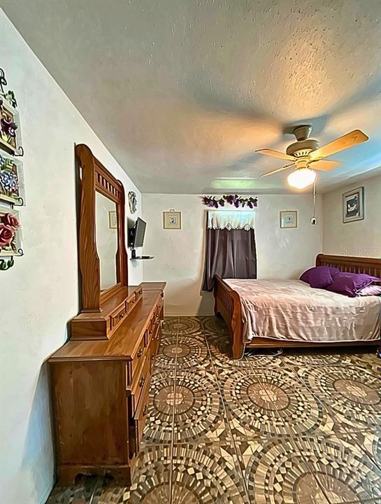 For Sale: $449,900 (4 beds, 3 baths, 2444 Square Feet)