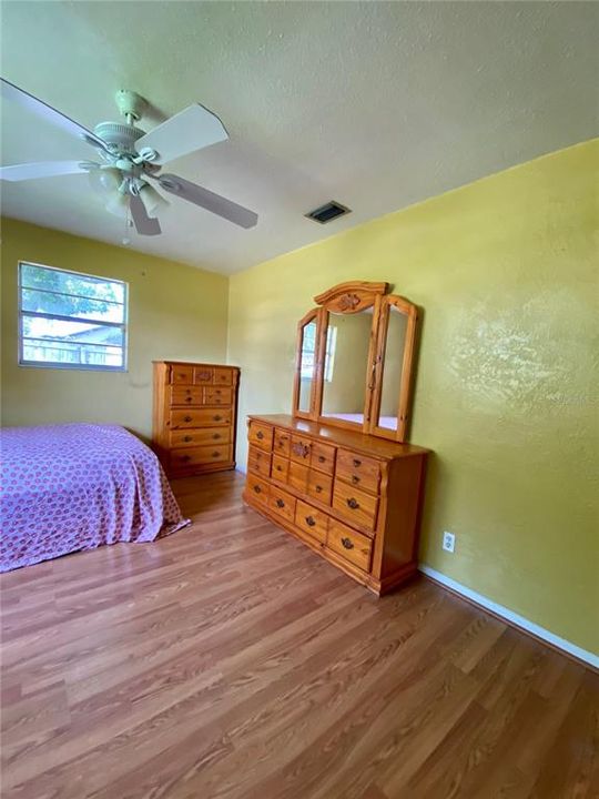 For Sale: $449,900 (4 beds, 3 baths, 2444 Square Feet)