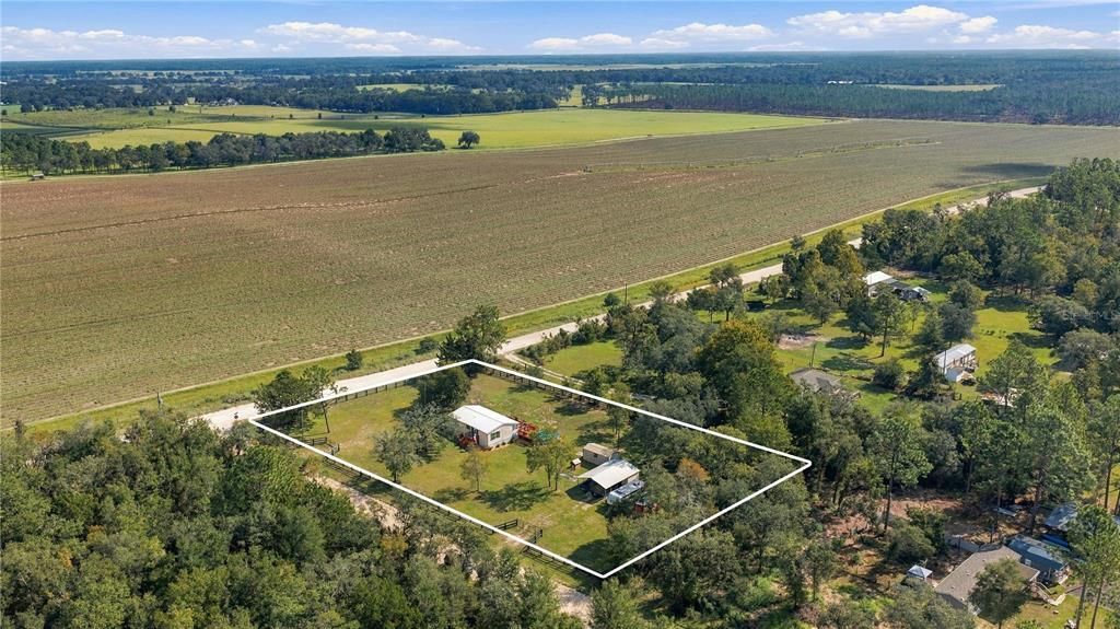 На продажу: $159,900 (2 спален, 2 ванн, 960 Квадратных фут)
