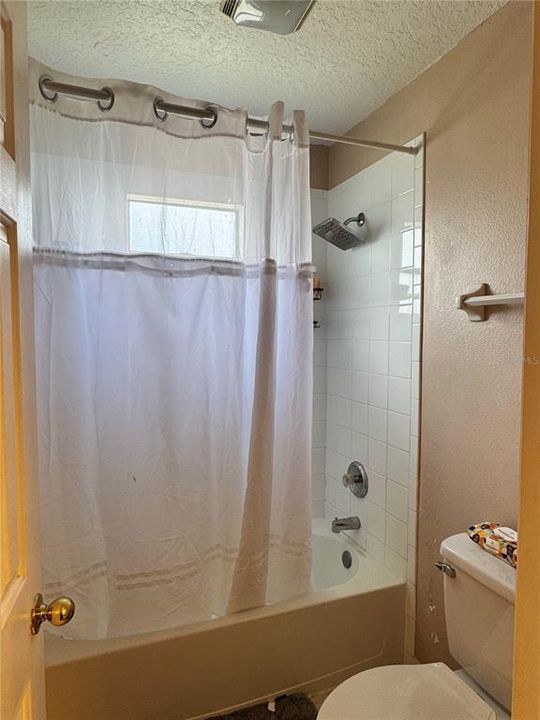 На продажу: $389,999 (4 спален, 2 ванн, 2763 Квадратных фут)