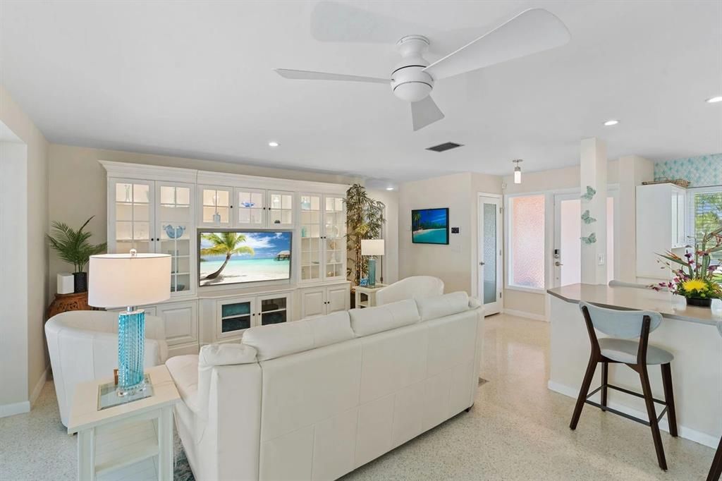 For Sale: $429,000 (3 beds, 2 baths, 1393 Square Feet)