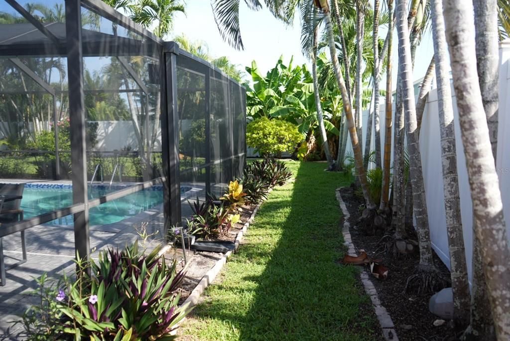 For Sale: $429,000 (3 beds, 2 baths, 1393 Square Feet)