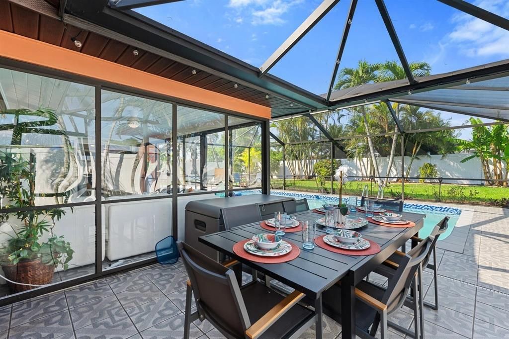 For Sale: $429,000 (3 beds, 2 baths, 1393 Square Feet)