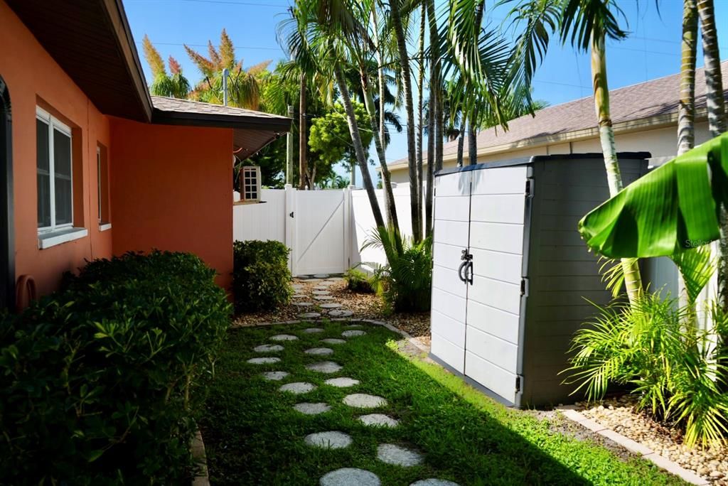 For Sale: $429,000 (3 beds, 2 baths, 1393 Square Feet)