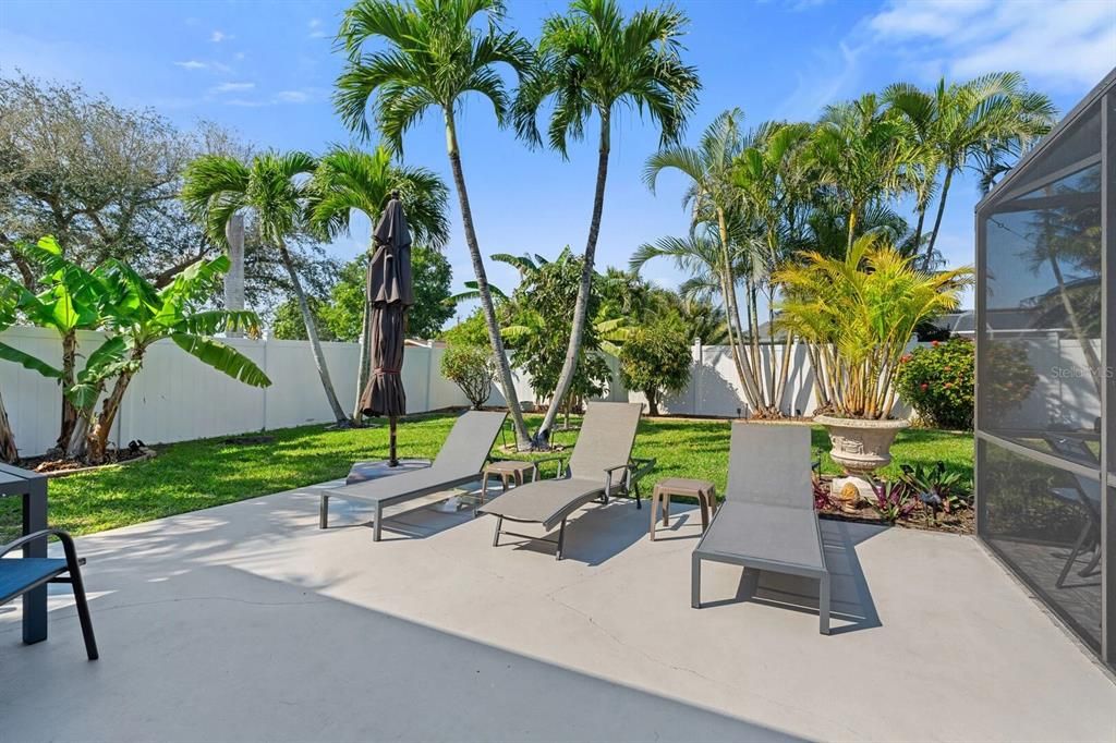 For Sale: $429,000 (3 beds, 2 baths, 1393 Square Feet)