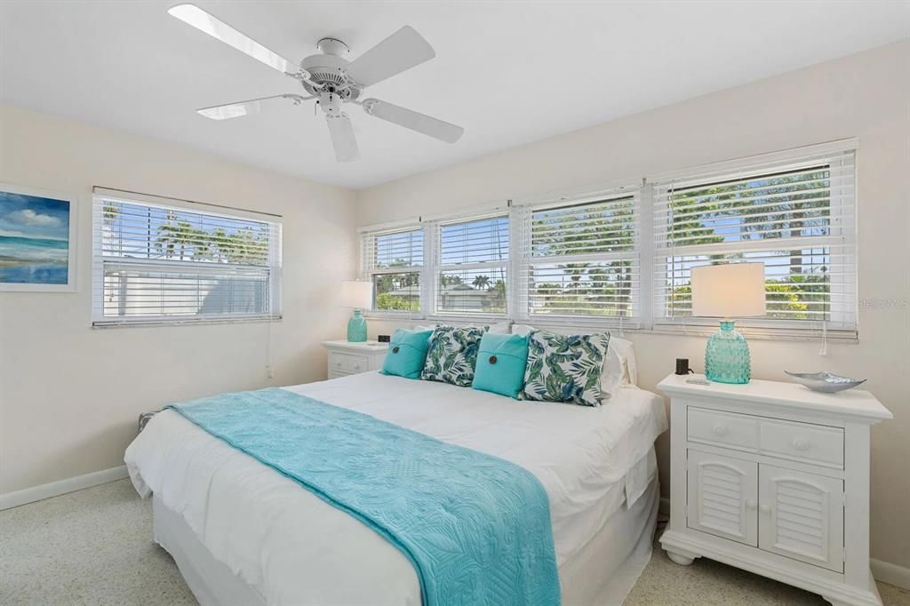 For Sale: $429,000 (3 beds, 2 baths, 1393 Square Feet)