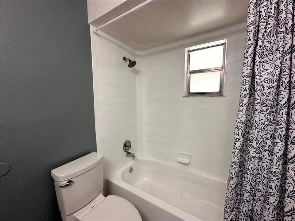В аренду: $1,700 (2 спален, 2 ванн, 960 Квадратных фут)