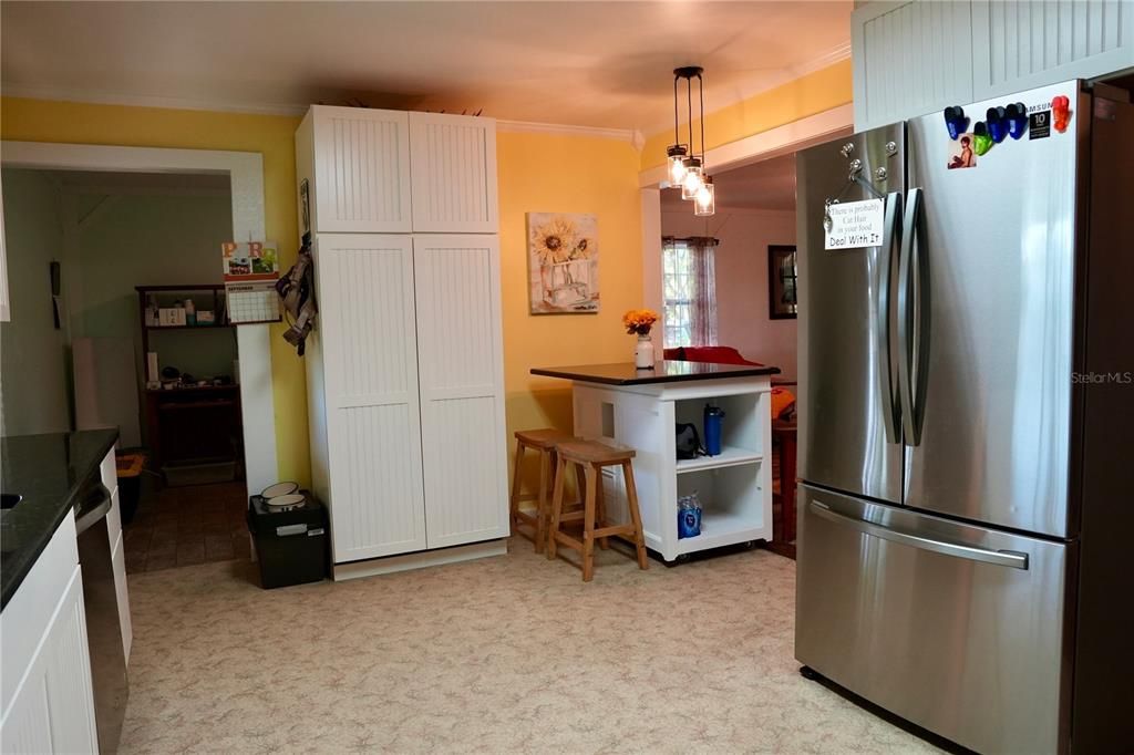For Sale: $650,000 (3 beds, 2 baths, 1776 Square Feet)