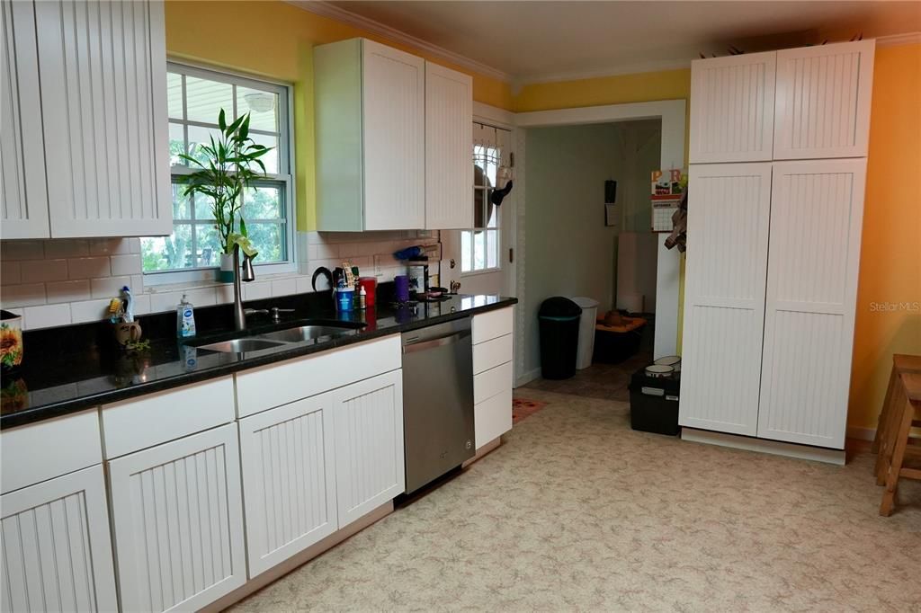 For Sale: $650,000 (3 beds, 2 baths, 1776 Square Feet)