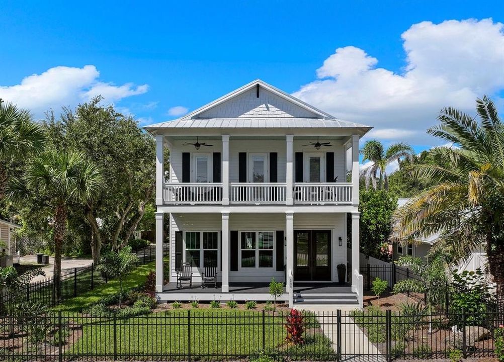 For Sale: $1,649,000 (3 beds, 3 baths, 2851 Square Feet)