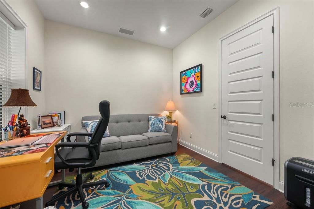 For Sale: $1,649,000 (3 beds, 3 baths, 2851 Square Feet)