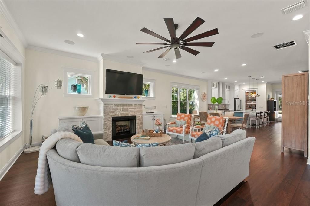 For Sale: $1,649,000 (3 beds, 3 baths, 2851 Square Feet)