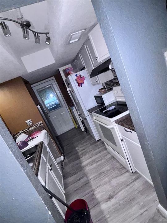 На продажу: $200,000 (3 спален, 2 ванн, 1230 Квадратных фут)