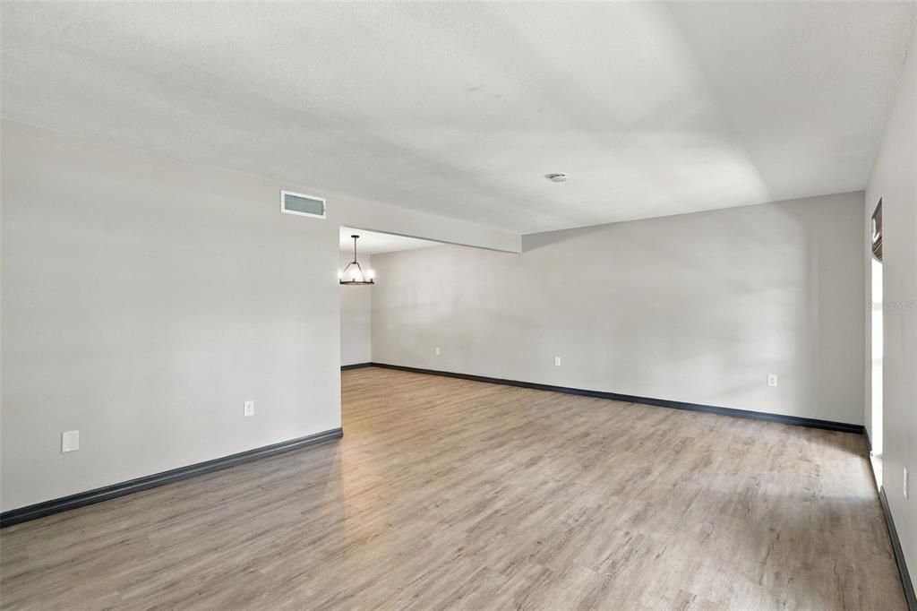 For Sale: $325,000 (3 beds, 2 baths, 2146 Square Feet)