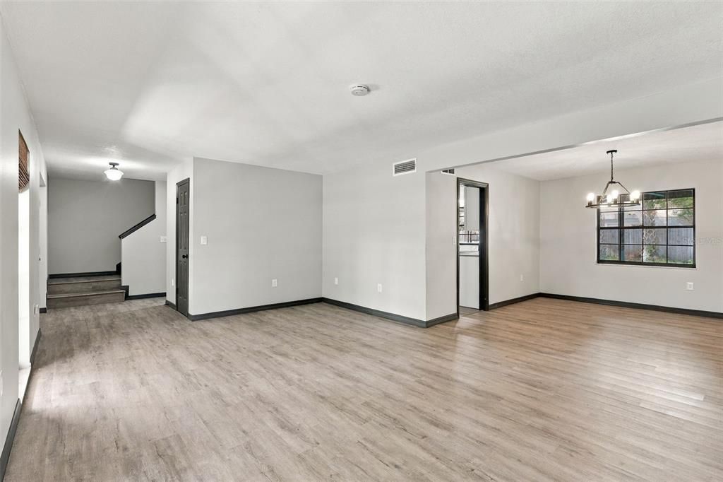 For Sale: $325,000 (3 beds, 2 baths, 2146 Square Feet)