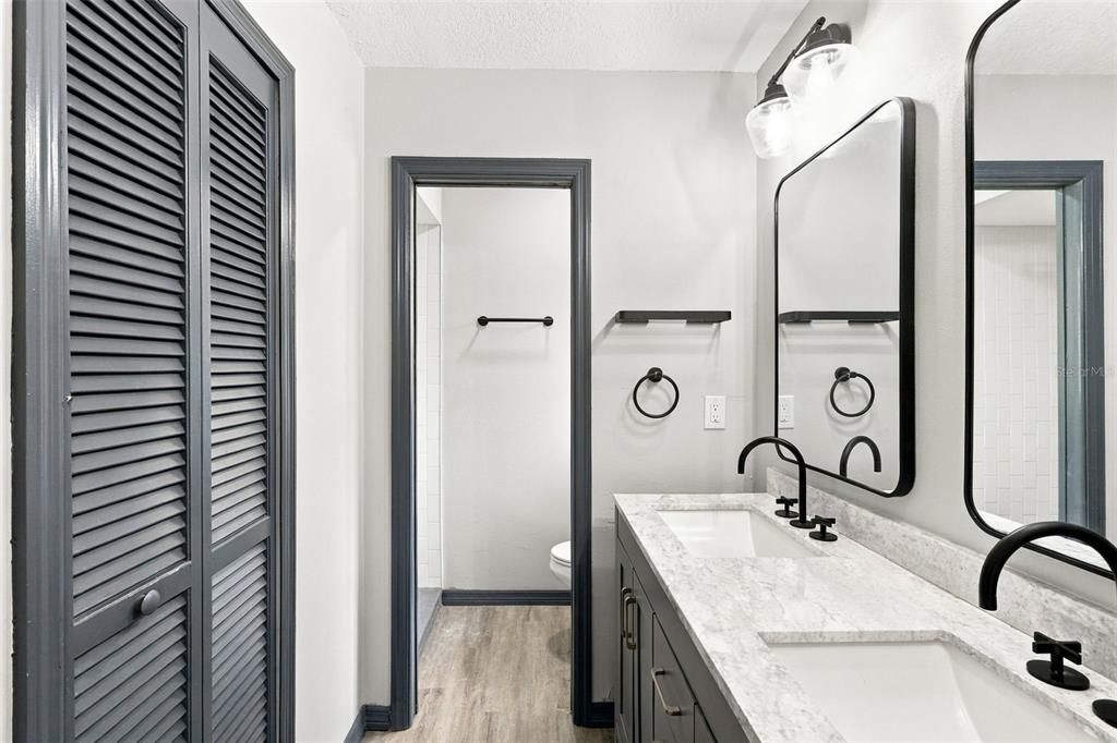For Sale: $325,000 (3 beds, 2 baths, 2146 Square Feet)