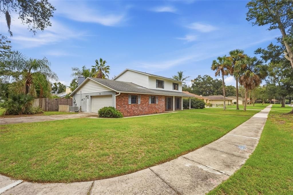 For Sale: $325,000 (3 beds, 2 baths, 2146 Square Feet)