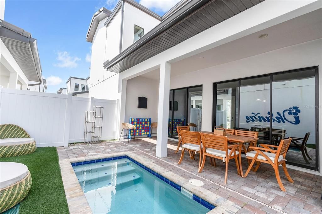 For Rent: $2,800 (4 beds, 3 baths, 2205 Square Feet)