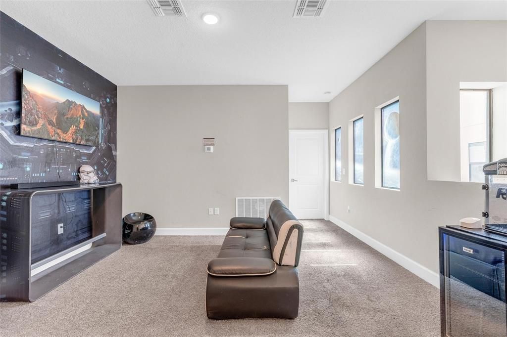 For Rent: $2,800 (4 beds, 3 baths, 2205 Square Feet)