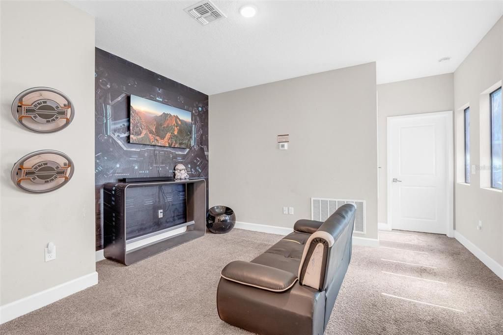 For Rent: $2,800 (4 beds, 3 baths, 2205 Square Feet)