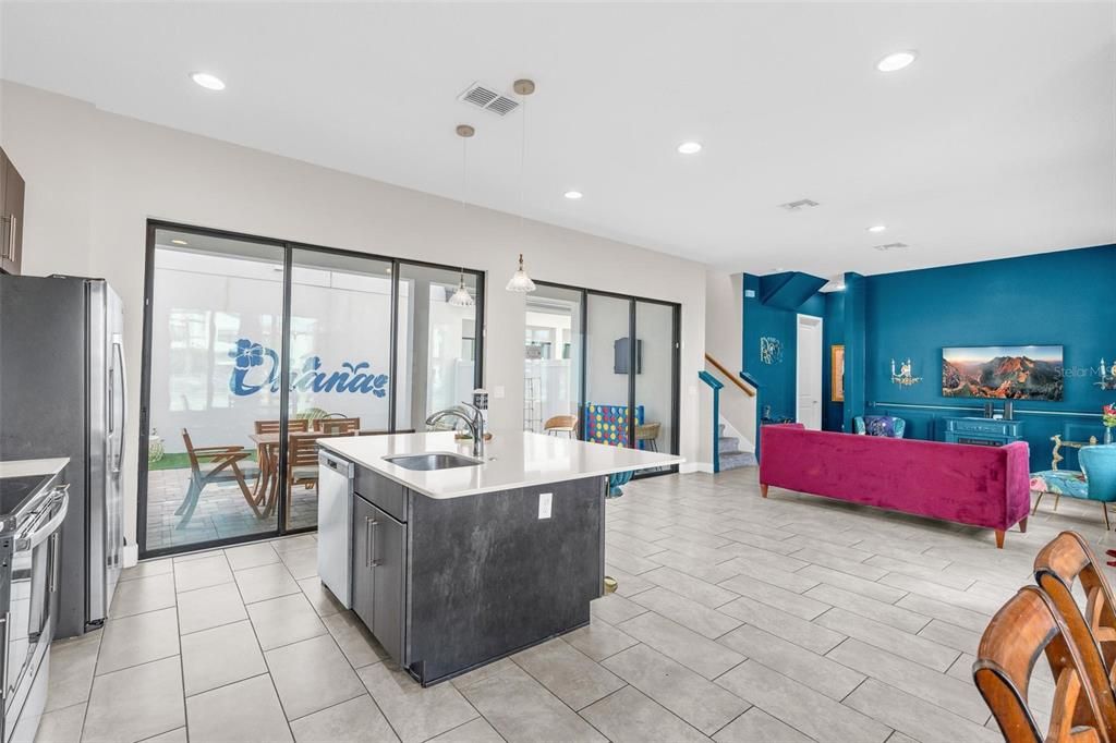 For Rent: $2,800 (4 beds, 3 baths, 2205 Square Feet)
