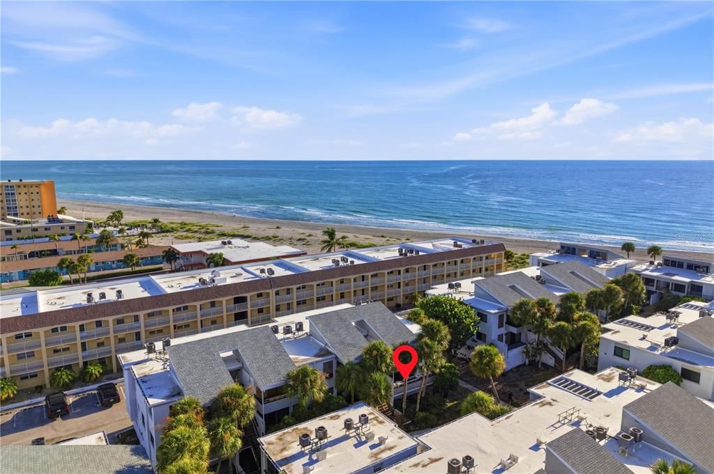 For Sale: $415,000 (2 beds, 2 baths, 934 Square Feet)